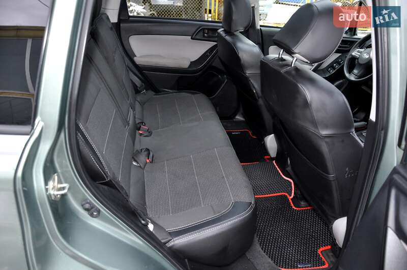 Внедорожник / Кроссовер Subaru Forester 2013 в Львове