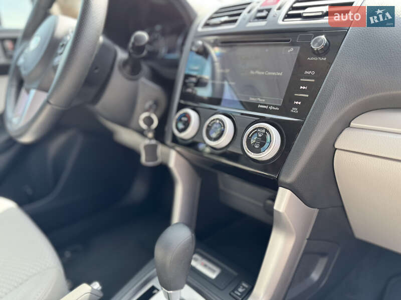 Внедорожник / Кроссовер Subaru Forester 2017 в Харькове