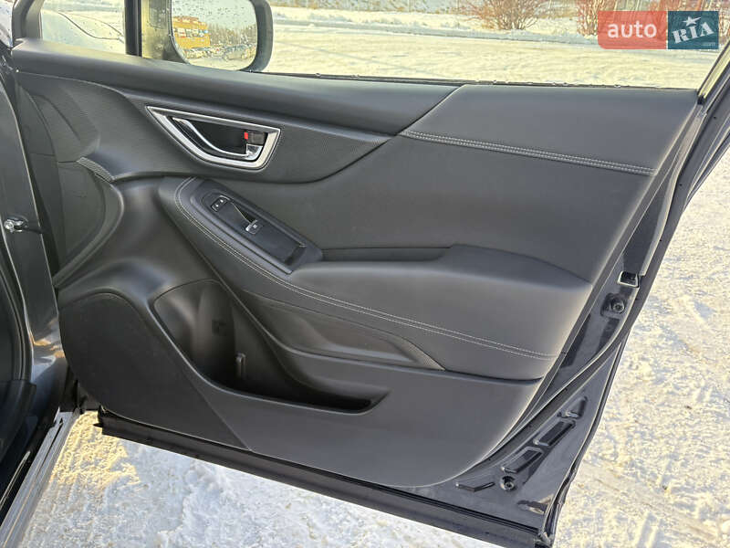 Внедорожник / Кроссовер Subaru Forester 2019 в Львове