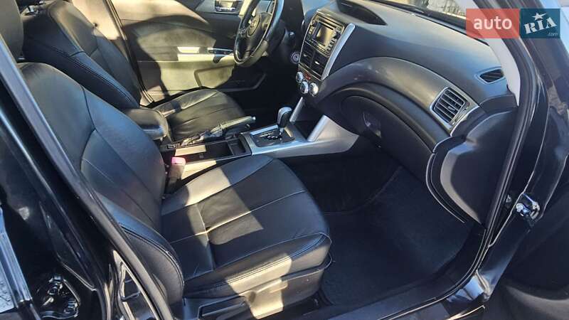 Внедорожник / Кроссовер Subaru Forester 2011 в Каменском