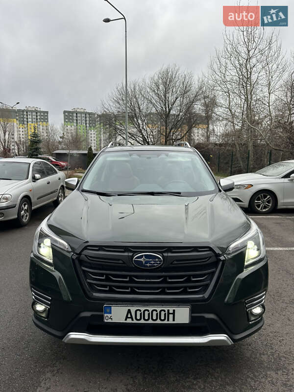 Внедорожник / Кроссовер Subaru Forester 2023 в Киеве