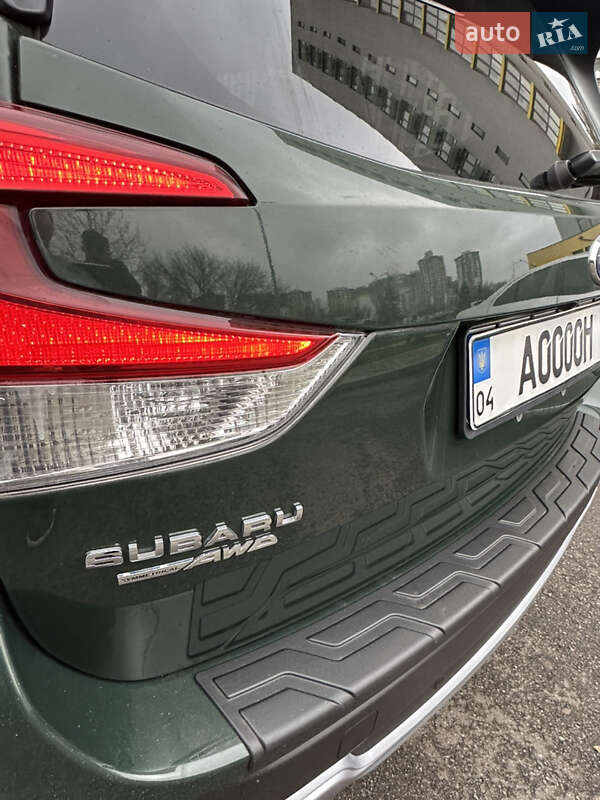 Внедорожник / Кроссовер Subaru Forester 2023 в Киеве