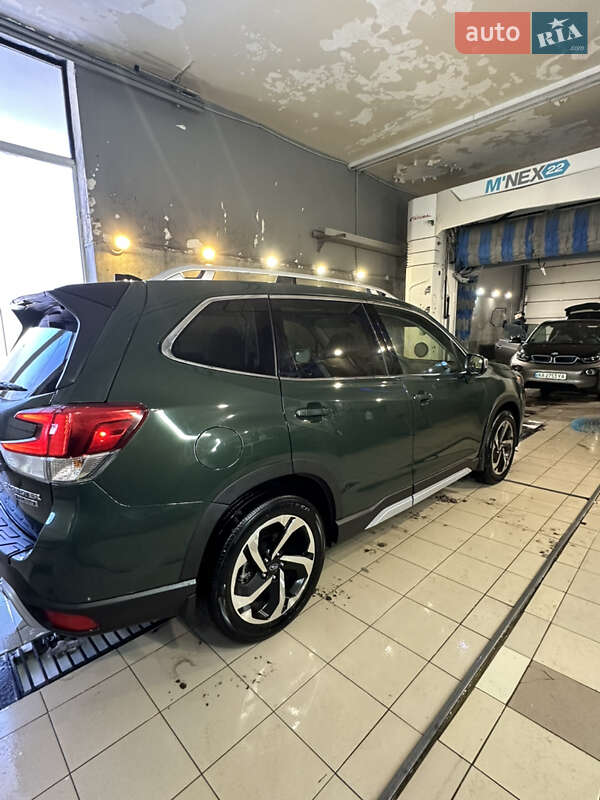 Внедорожник / Кроссовер Subaru Forester 2023 в Киеве