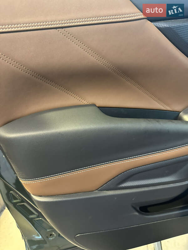 Внедорожник / Кроссовер Subaru Forester 2023 в Киеве