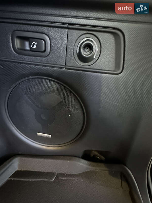 Внедорожник / Кроссовер Subaru Forester 2023 в Киеве