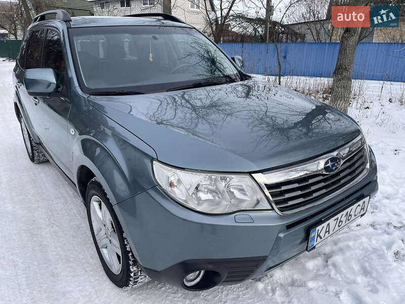 Позашляховик / Кросовер Subaru Forester 2008 в Києві