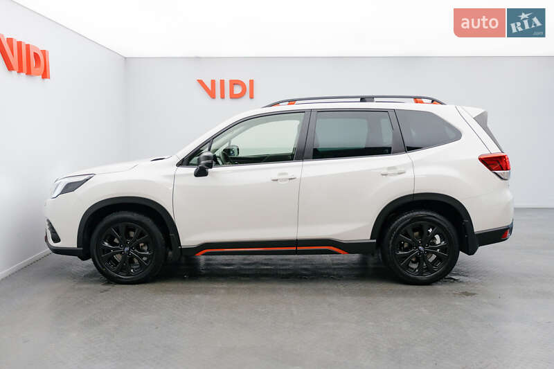 Внедорожник / Кроссовер Subaru Forester 2022 в Киеве