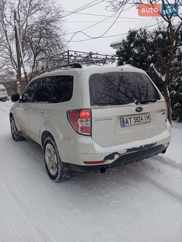 Внедорожник / Кроссовер Subaru Forester 2010 в Ивано-Франковске