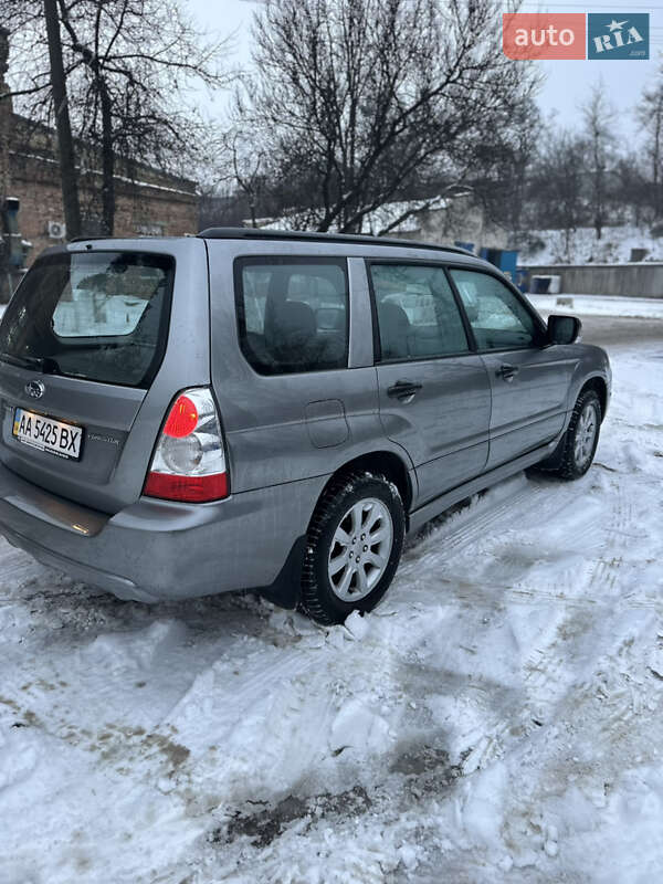 Внедорожник / Кроссовер Subaru Forester 2006 в Киеве