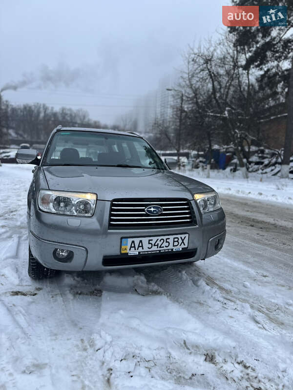 Внедорожник / Кроссовер Subaru Forester 2006 в Киеве