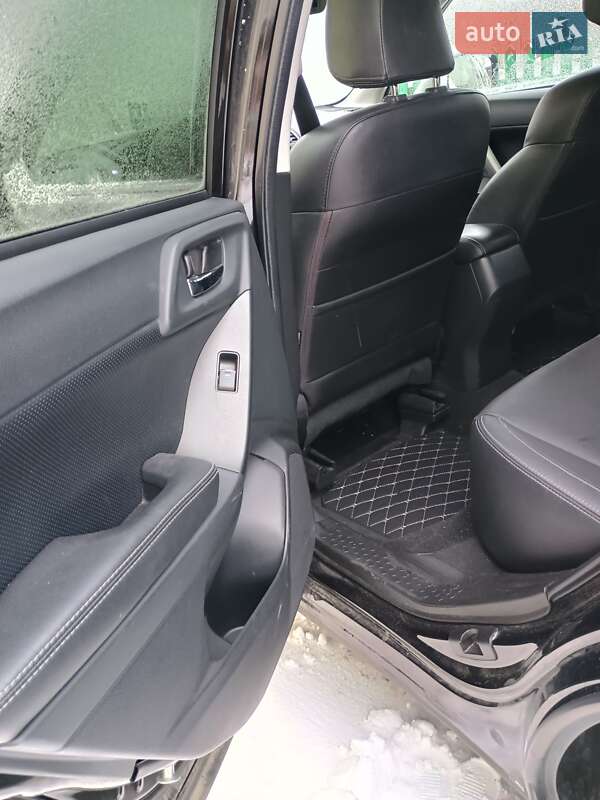 Внедорожник / Кроссовер Subaru Forester 2016 в Снятине