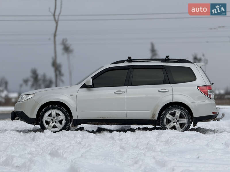 Внедорожник / Кроссовер Subaru Forester 2010 в Харькове