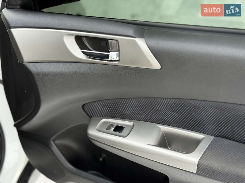 Внедорожник / Кроссовер Subaru Forester 2010 в Харькове