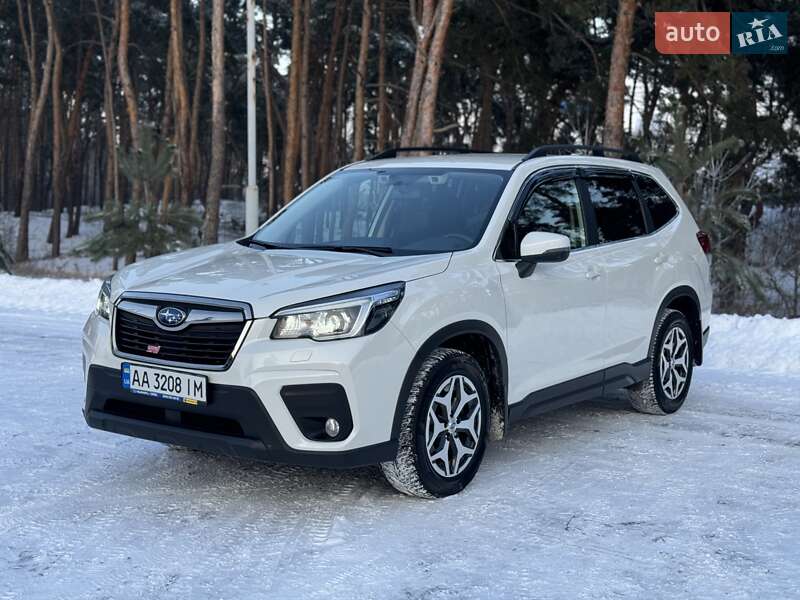 Внедорожник / Кроссовер Subaru Forester 2019 в Киеве