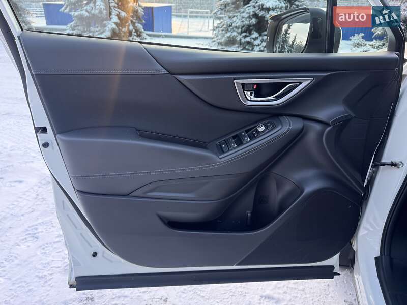 Внедорожник / Кроссовер Subaru Forester 2019 в Киеве