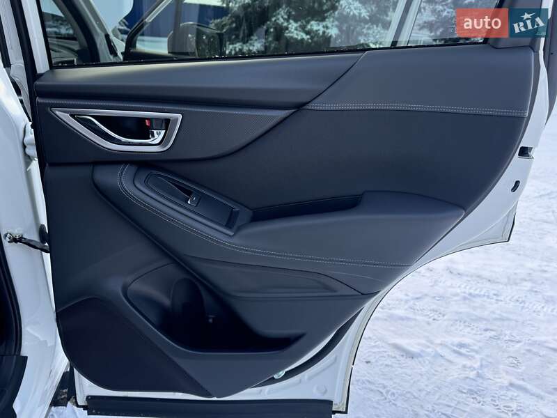 Внедорожник / Кроссовер Subaru Forester 2019 в Киеве