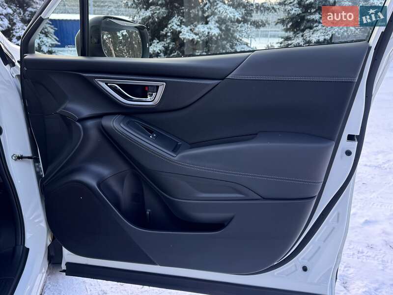 Внедорожник / Кроссовер Subaru Forester 2019 в Киеве