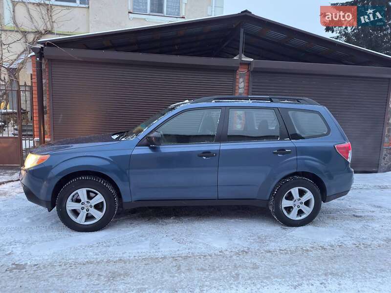 Внедорожник / Кроссовер Subaru Forester 2010 в Киеве