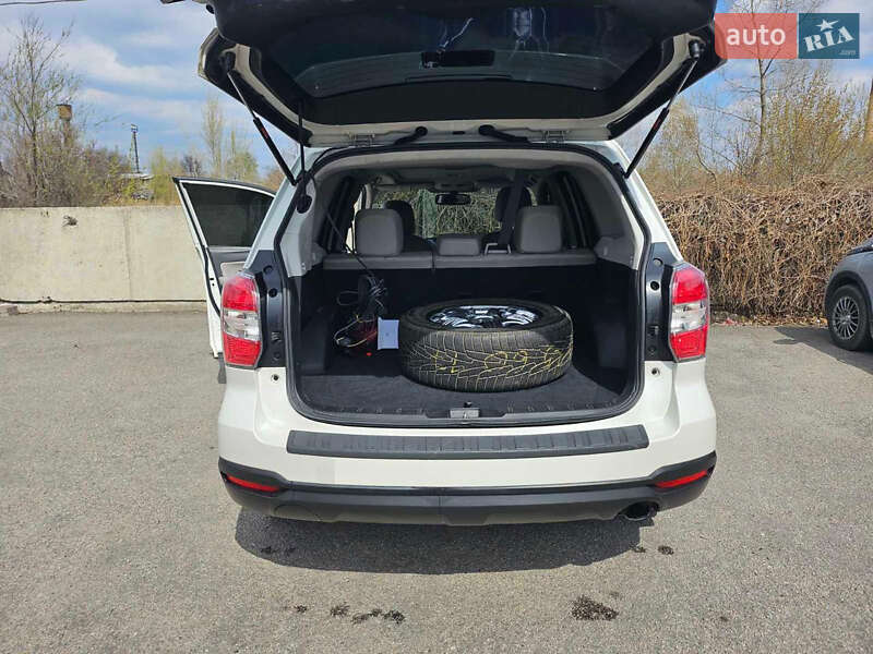 Внедорожник / Кроссовер Subaru Forester 2014 в Днепре