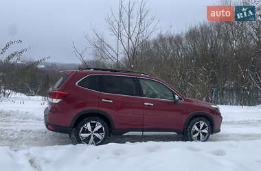 Внедорожник / Кроссовер Subaru Forester 2018 в Львове