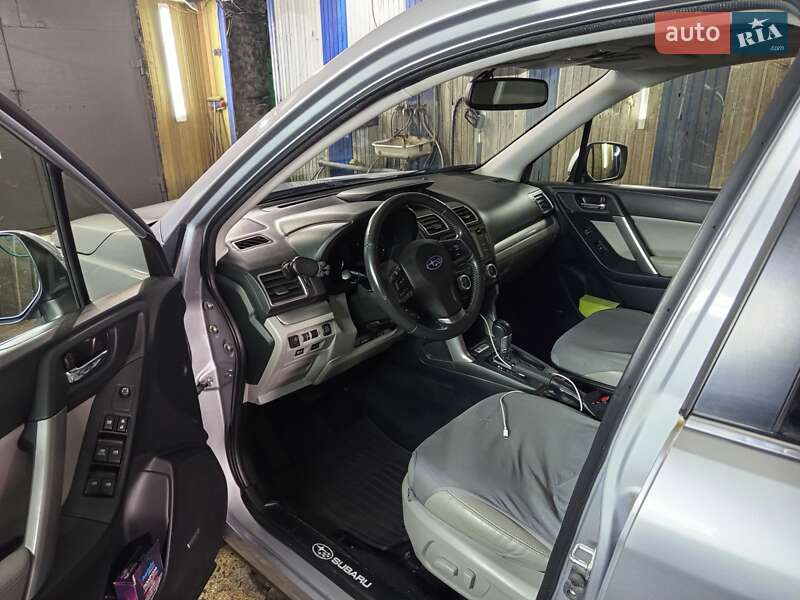 Внедорожник / Кроссовер Subaru Forester 2016 в Днепре