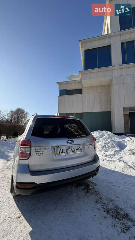 Внедорожник / Кроссовер Subaru Forester 2016 в Днепре