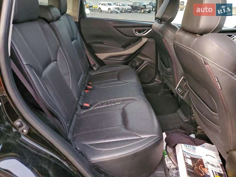 Внедорожник / Кроссовер Subaru Forester 2021 в Киеве