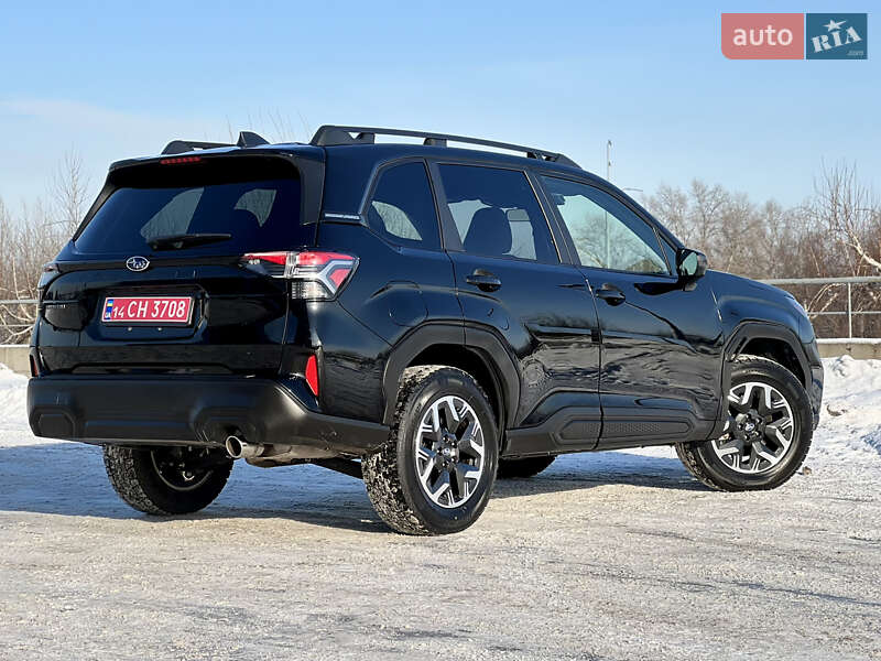 Внедорожник / Кроссовер Subaru Forester 2024 в Киеве