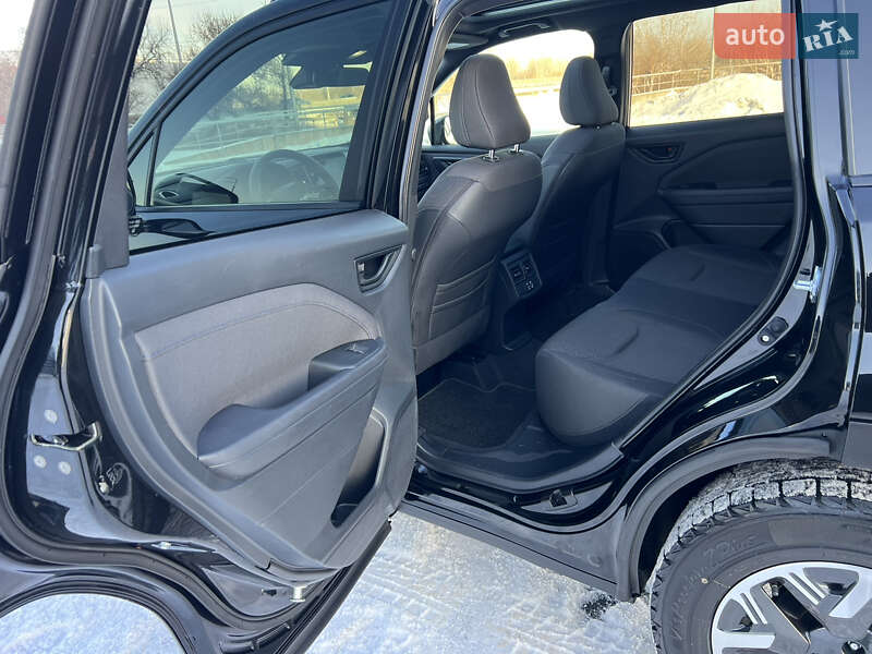 Внедорожник / Кроссовер Subaru Forester 2024 в Киеве