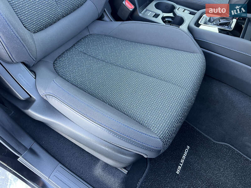 Внедорожник / Кроссовер Subaru Forester 2024 в Киеве