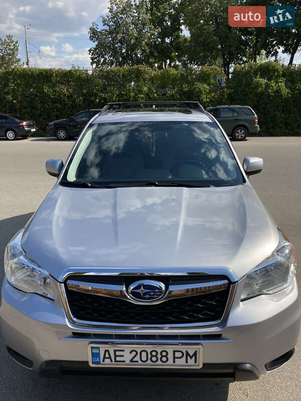 Позашляховик / Кросовер Subaru Forester 2015 в Дніпрі