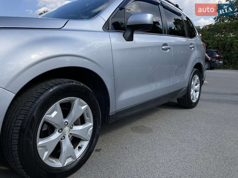 Позашляховик / Кросовер Subaru Forester 2015 в Дніпрі