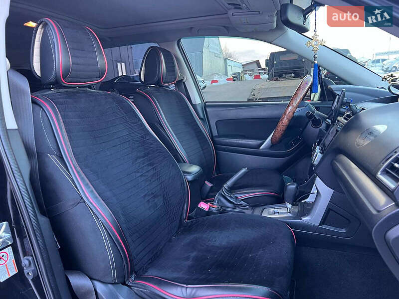 Позашляховик / Кросовер Subaru Forester 2016 в Львові