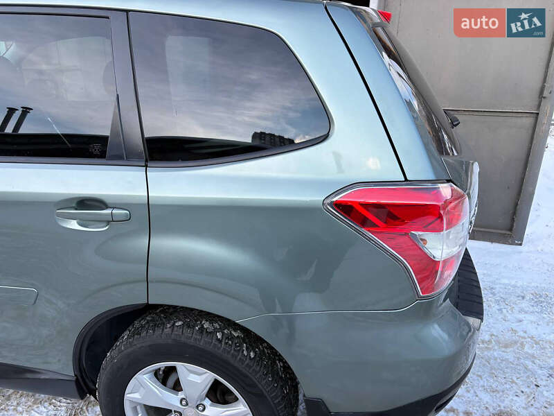 Позашляховик / Кросовер Subaru Forester 2014 в Києві
