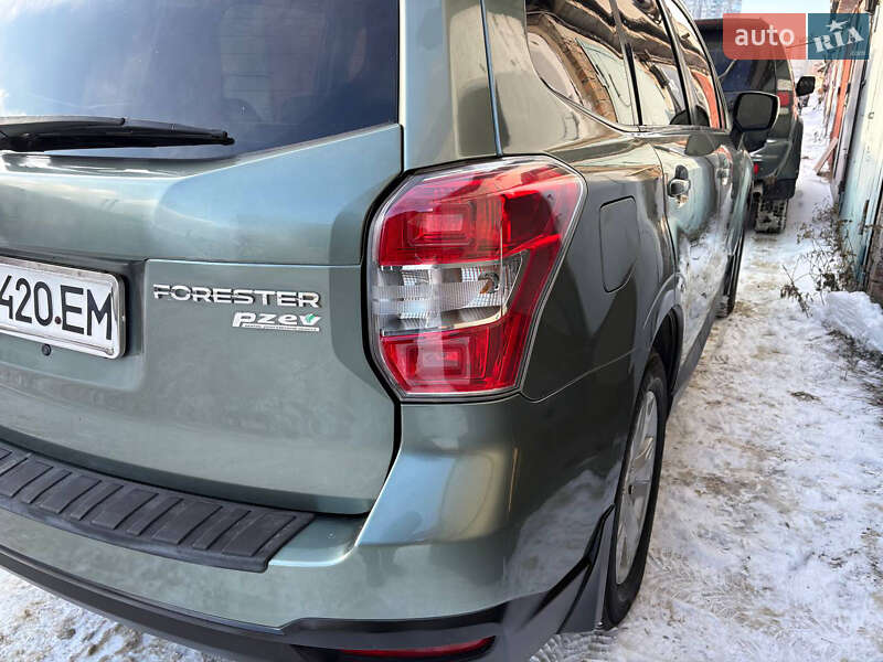 Позашляховик / Кросовер Subaru Forester 2014 в Києві