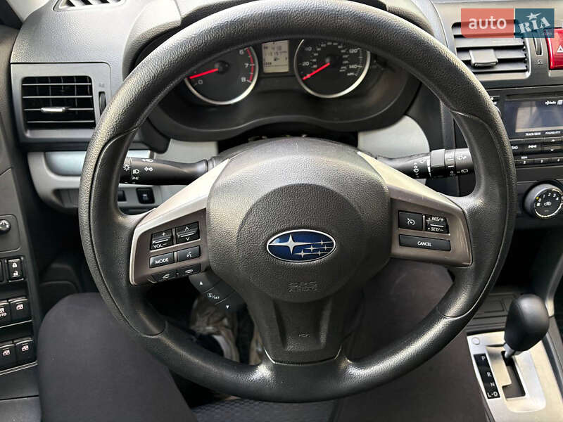 Позашляховик / Кросовер Subaru Forester 2014 в Києві