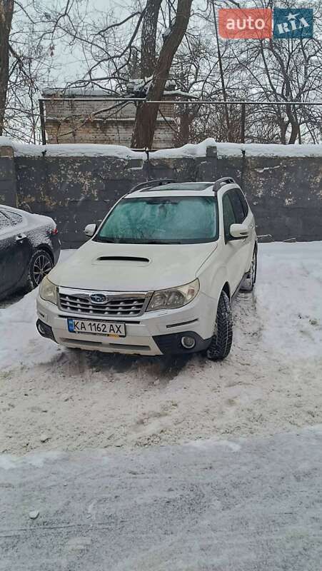 Внедорожник / Кроссовер Subaru Forester 2012 в Киеве