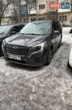 Внедорожник / Кроссовер Subaru Forester 2022 в Киеве