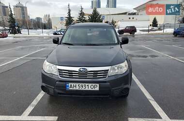 Позашляховик / Кросовер Subaru Forester 2010 в Києві