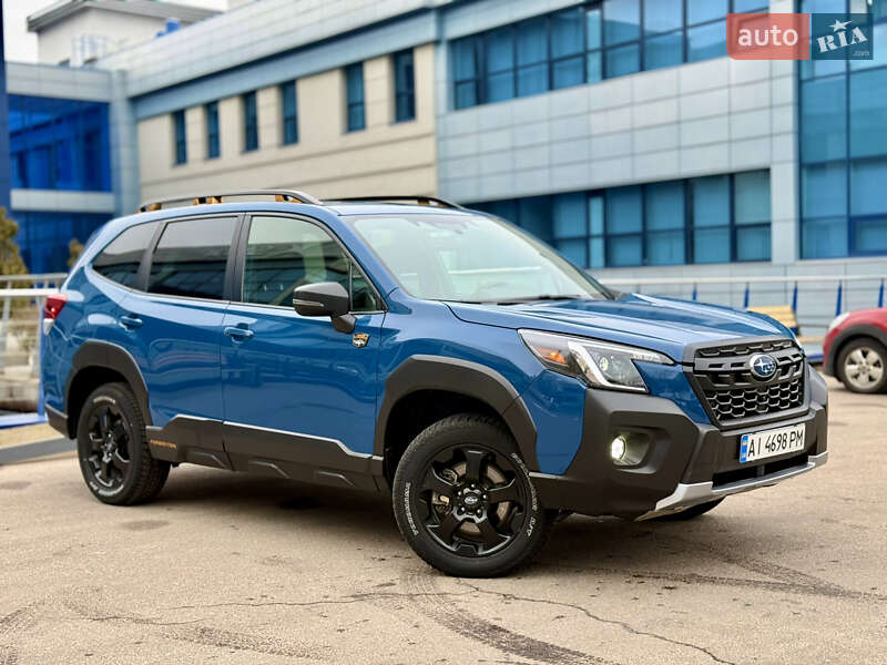 Внедорожник / Кроссовер Subaru Forester 2022 в Киеве