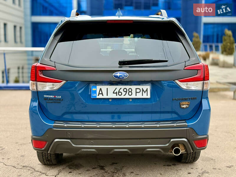 Внедорожник / Кроссовер Subaru Forester 2022 в Киеве