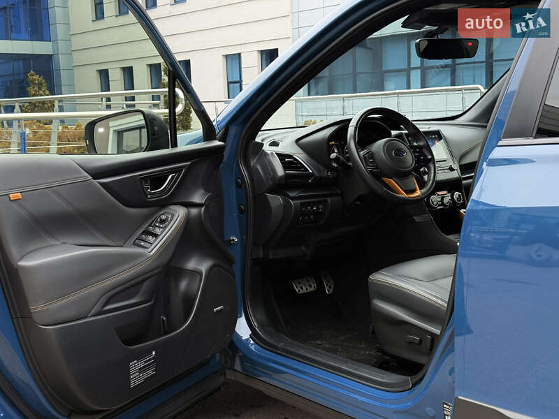 Внедорожник / Кроссовер Subaru Forester 2022 в Киеве