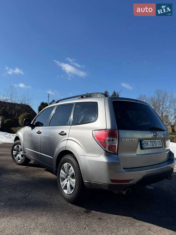 Позашляховик / Кросовер Subaru Forester 2008 в Дубровиці