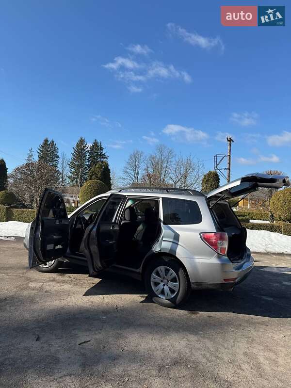 Позашляховик / Кросовер Subaru Forester 2008 в Дубровиці