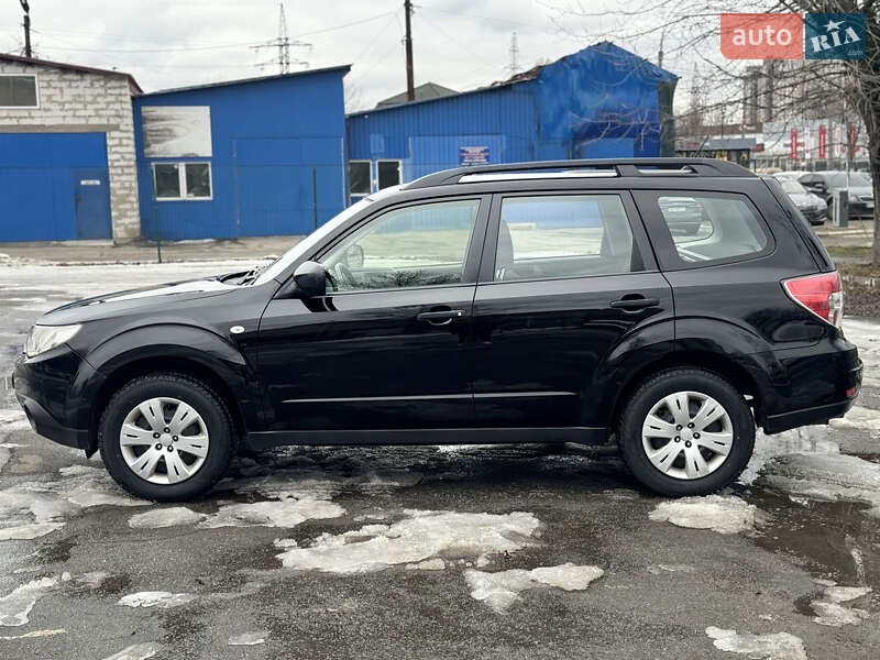 Позашляховик / Кросовер Subaru Forester 2011 в Києві