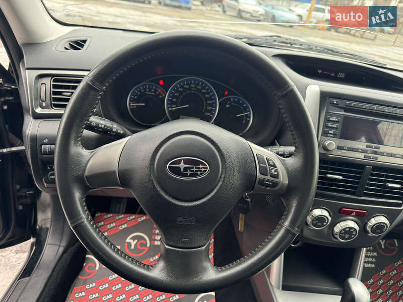 Позашляховик / Кросовер Subaru Forester 2011 в Києві