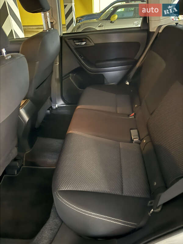 Позашляховик / Кросовер Subaru Forester 2014 в Києві