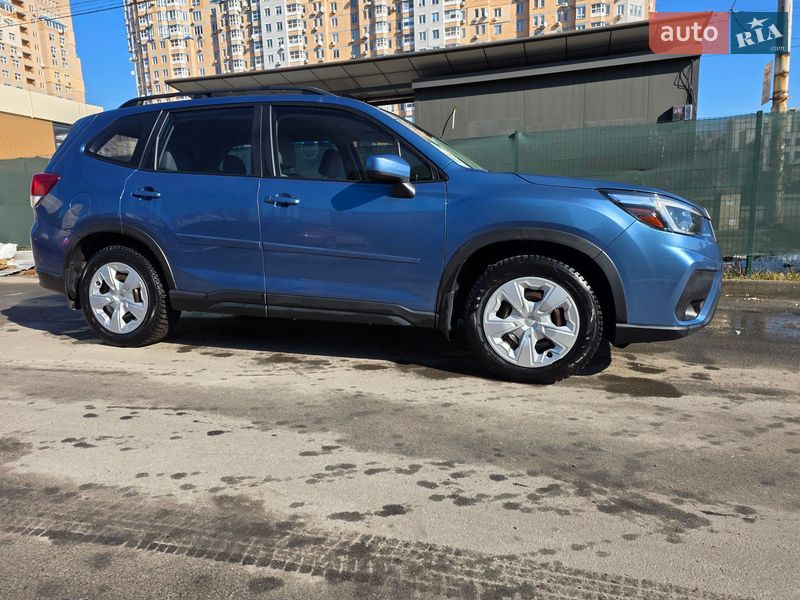 Позашляховик / Кросовер Subaru Forester 2020 в Києві