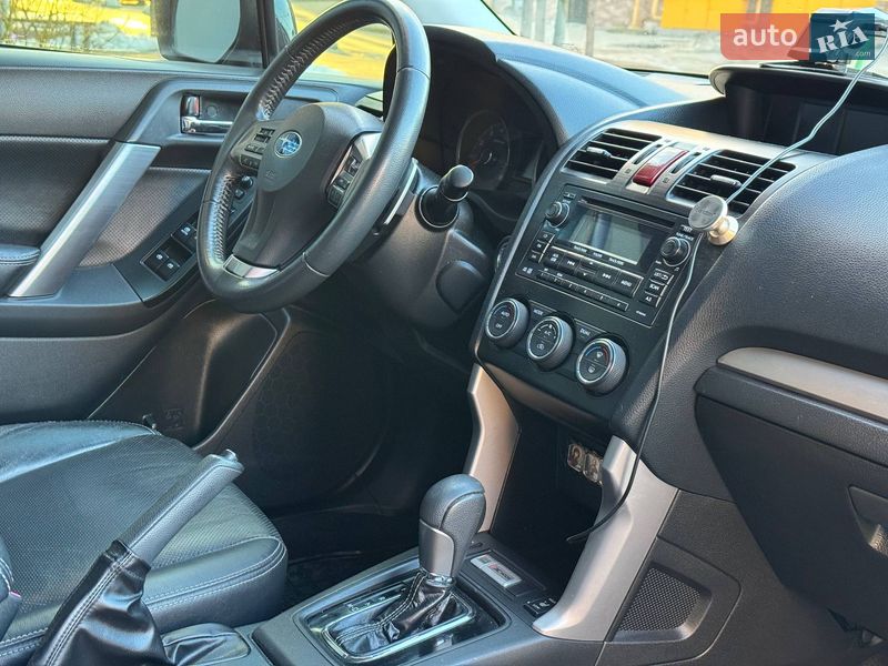 Внедорожник / Кроссовер Subaru Forester 2014 в Львове