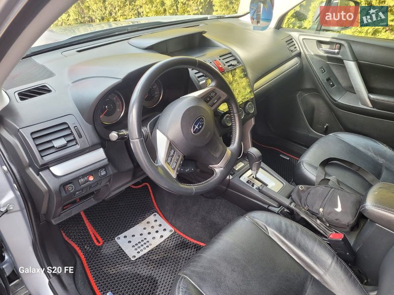 Внедорожник / Кроссовер Subaru Forester 2013 в Ровно